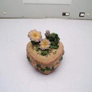 Heritage House Sing A Song Heart Floral Trinket Music Box Wind Beneath My Wings